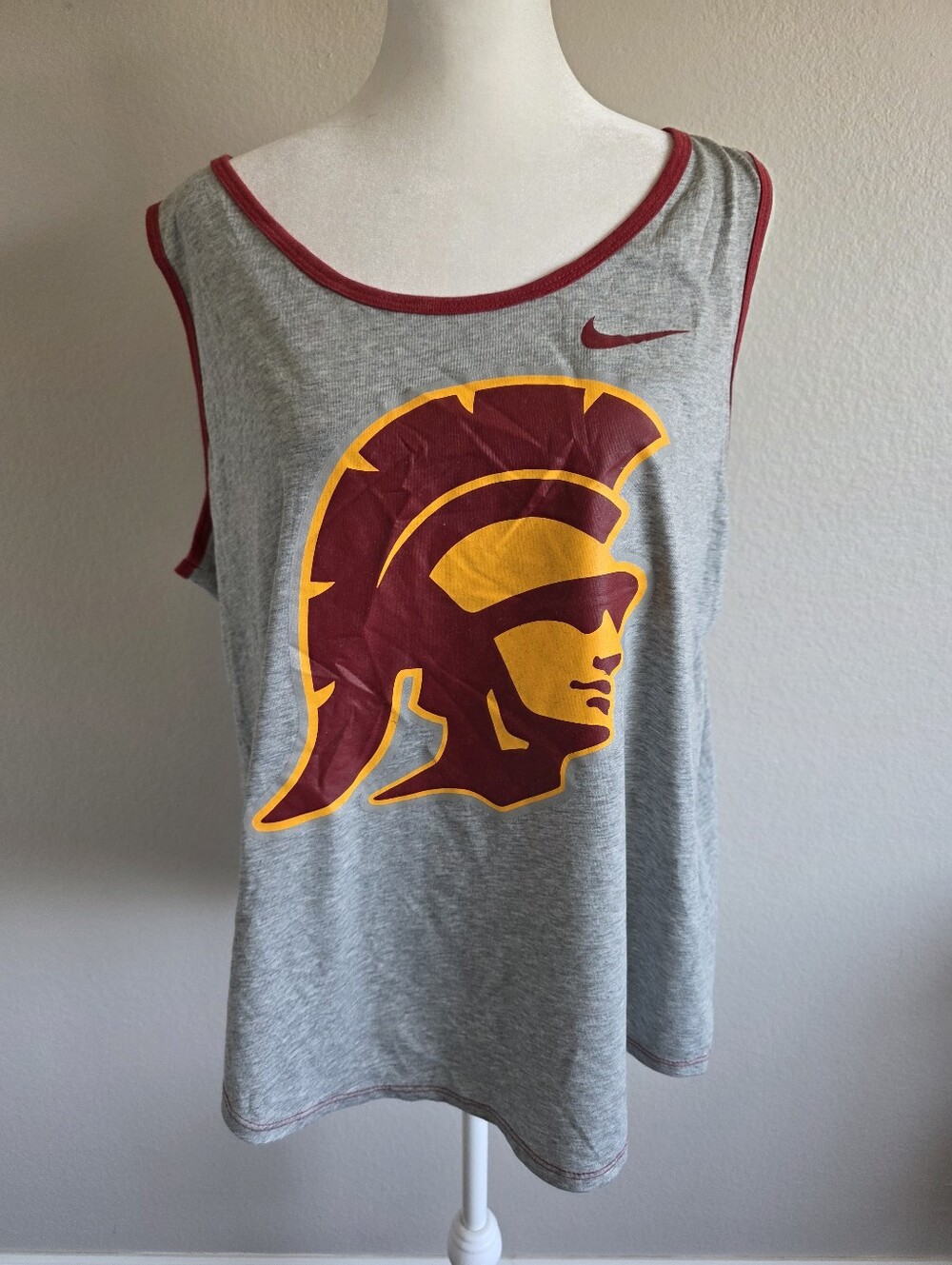 NEW Women's XL The Nike Tee USC Trojans Gray Tank Top NWT Sleeveless Graphic